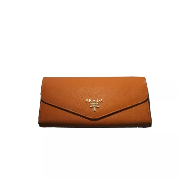 Prada Saffiano Clutch 100% Authentic - Picture 1 of 8